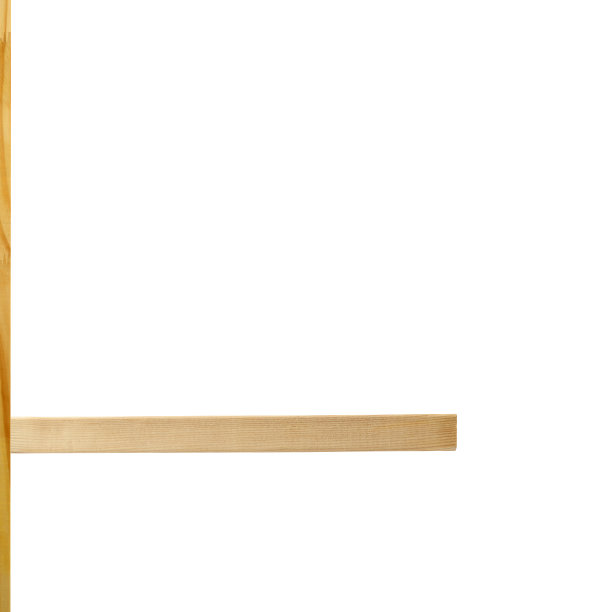 白色背景上的空木架的侧面视图。图片下载