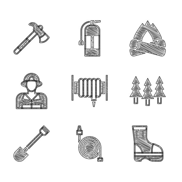 放好消防水龙带、卷筒靴、森林铲图片下载