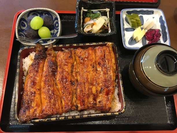 鳗鱼饭是日本独有的传统美食图片下载