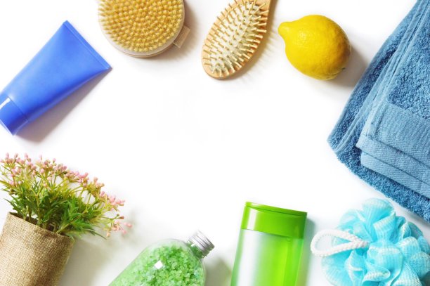 天然有机草本洗浴产品，用于头发和皮肤护理的水疗化妆品。平面美女摄影，实物模型图片下载