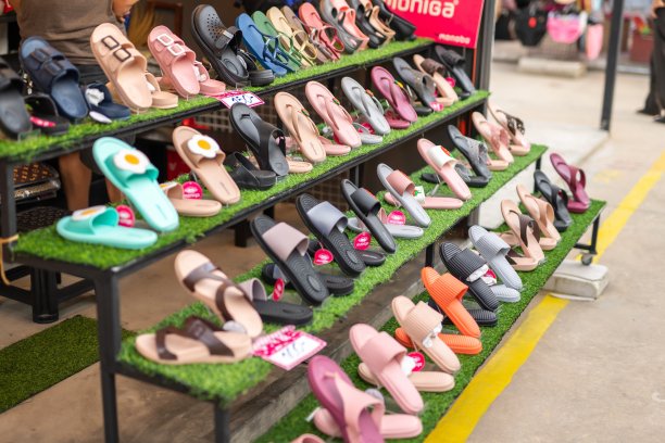 泰国曼谷夜市的随机商店图片下载