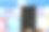 特写图片显示一个无法辨认的人的手拿着电视遥控器，指着电视屏幕，从一排排的智能电视屏幕应用程序图标和背景切换频道图片下载