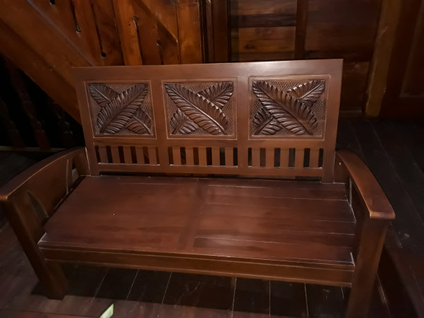 木头椅子图片下载