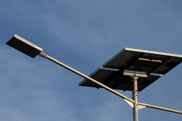 太阳能灯安装图片下载