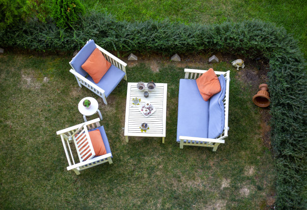 花园生活。人们喜欢它。图片下载