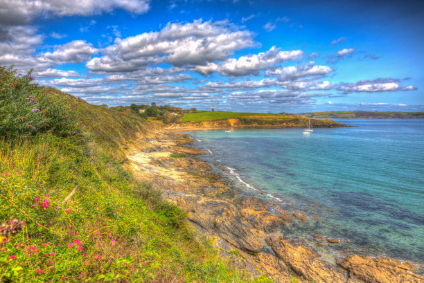 Porthcurnick康沃尔海岸景观海滩附近的Portscatho彩色HDR图片下载