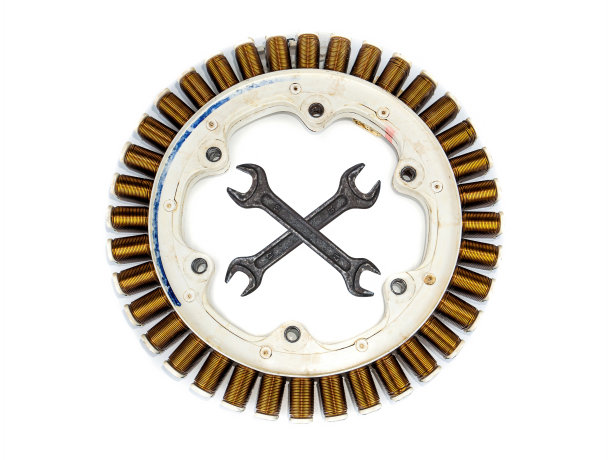 洗衣机、变频器、马达、扳手。图片下载