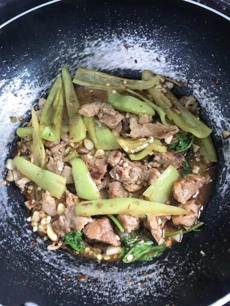 泰式猪肉炒钟椒图片下载