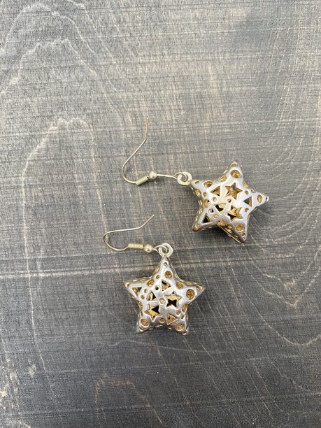 星形金耳环图片下载