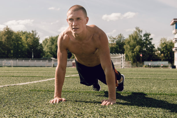 健康的生活方式和健康理念，年轻人户外训练图片下载