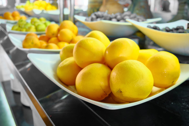 盘子里的橘子图片下载