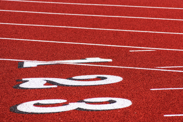 全天候橡胶跑道上1、2、3号跑道起跑线侧面图图片下载