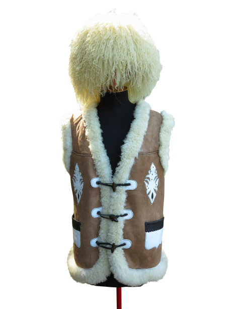 巴尔干半岛牧羊人的传统服装，白色背景图片下载