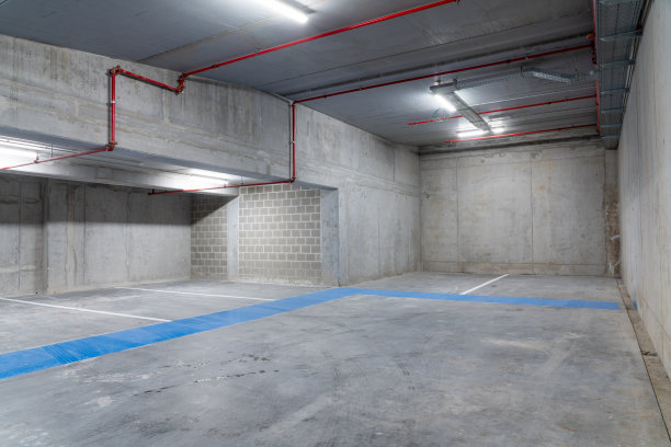 一个地下车库图片下载