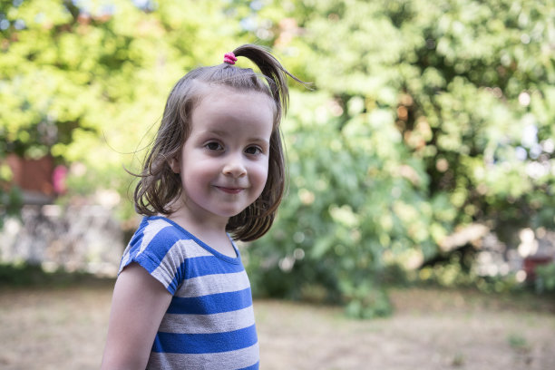 可爱女孩的肖像图片下载