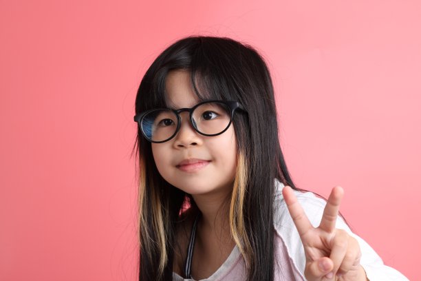 可爱的亚洲女孩图片下载