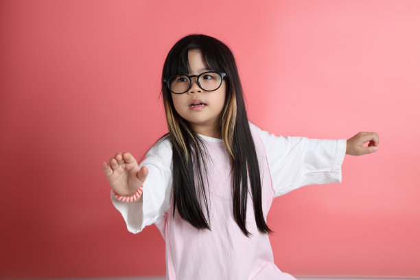 可爱的亚洲女孩图片下载