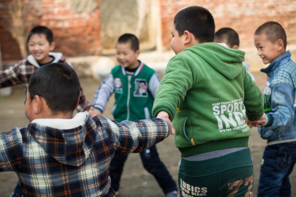 乡村小学生在学校图片下载