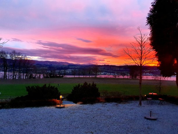 苏黎世湖畔日落图片下载