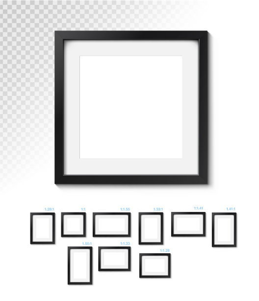 白色墙上的一套相框。图片下载