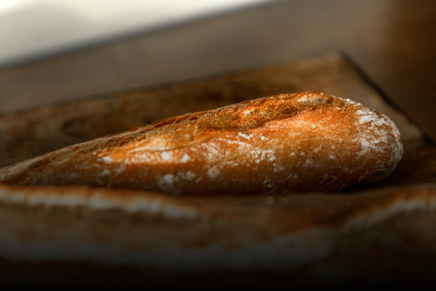 两根长棍面包图片下载