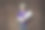 一个断了胳膊和滑板的小男孩图片下载
