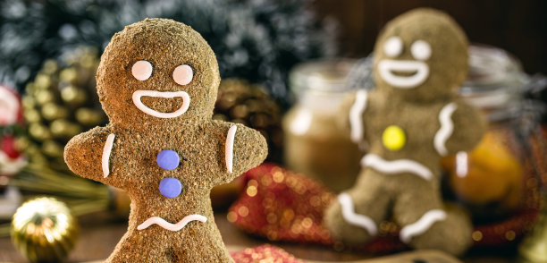 姜饼人，姜饼糖果。新年快乐，圣诞糖果。节日的背景。图片下载