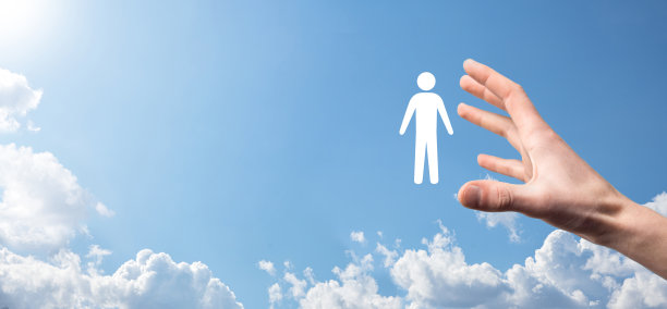 蓝色背景上男性手持人类图标。人力资源，人力资源管理，招聘，招聘，猎头概念。选择团队领导概念。男性手按男性图标。旗帜,spase副本。图片下载