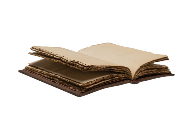 一个打开的空旧笔记本，孤立在白色的背景上。图片下载