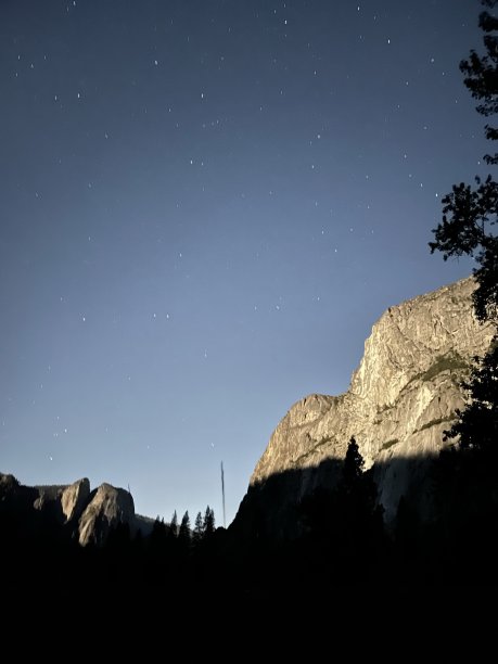 星空下的群山图片下载