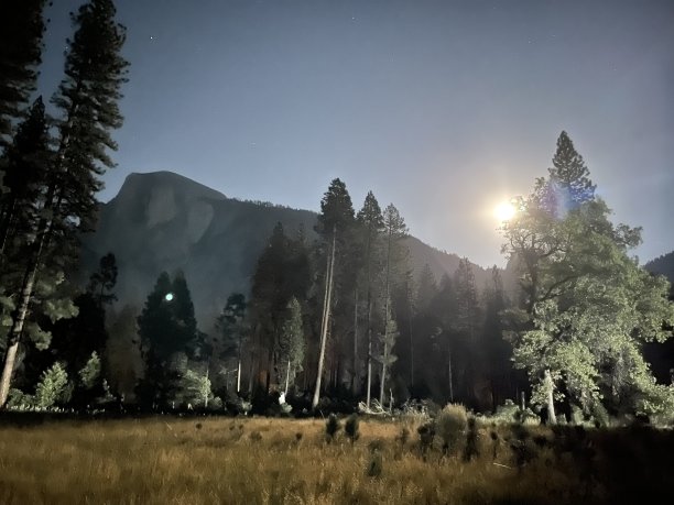 星空下的群山图片下载