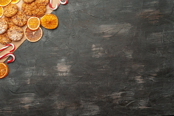 特写制作圣诞姜饼的过程图片下载