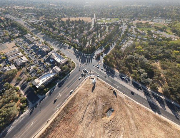 四路交叉口图片下载