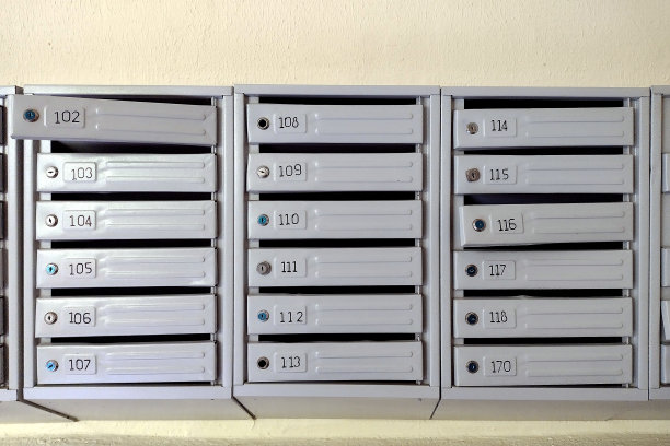 房子走廊墙上的邮箱图片下载