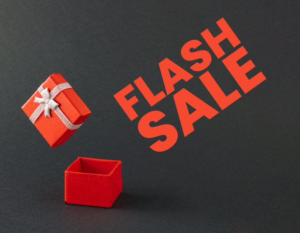 红色礼品盒与飞行盒盖白色蝴蝶结与黑色背景。广告创意与文字限时抢购。圣诞节横幅广告的概念。抽象3D背景艺术。图片下载