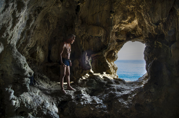 Palinuro，位于西莱托的molpa海滩图片下载