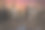 一个令人毛骨悚然的老墓地的3D渲染，在敞开的铁门后面有一个陵墓。图片下载