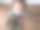 小女孩拿着礼品盒图片下载