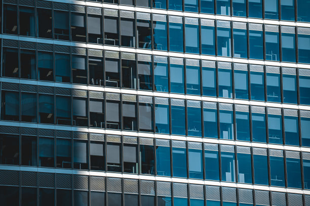 现代办公大楼细节，伦敦，港区金丝雀码头图片下载