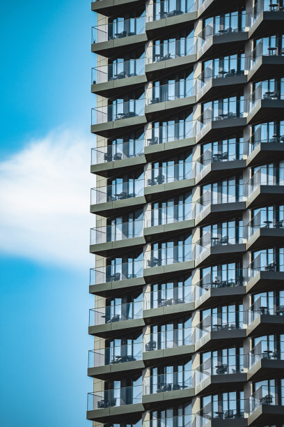 现代住宅公寓的外观细节图片下载