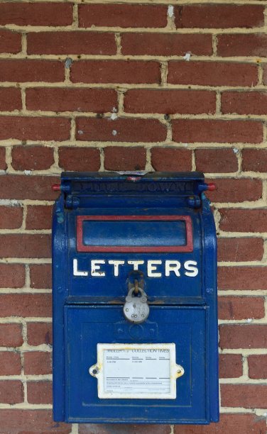 复古信件收集箱图片下载