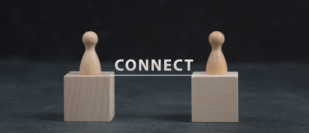 两个木头人相互联系，团队合作图片下载