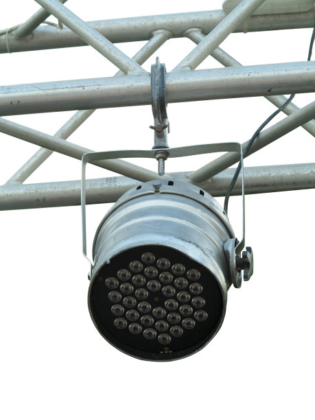 旧的聚光灯投射在舞台结构元素隔离在白色背景上图片下载