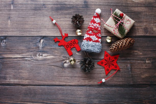 美丽的圣诞木制背景，俯视图摄影图片下载