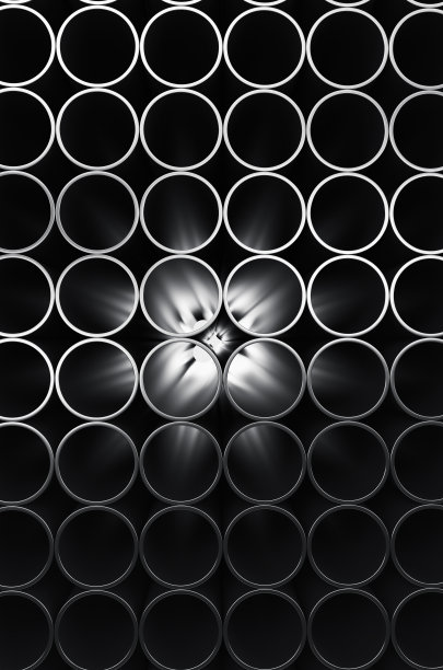 白色背景下金属管的特写。白色背景上孤立的一堆铁管。3 d渲染图图片下载