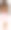 可爱的黑人美容院女孩手里拿着一瓶洗发水图片下载