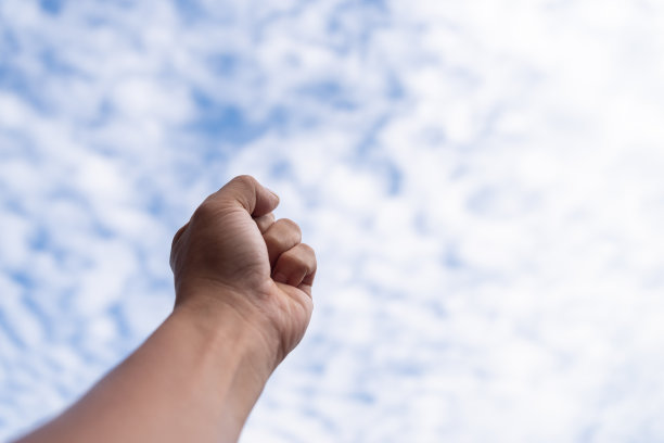 强化你的拳头图片下载