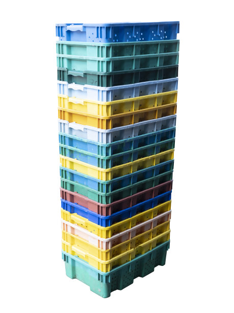 货运塑料水果集装箱孤立地堆放在白色图片下载