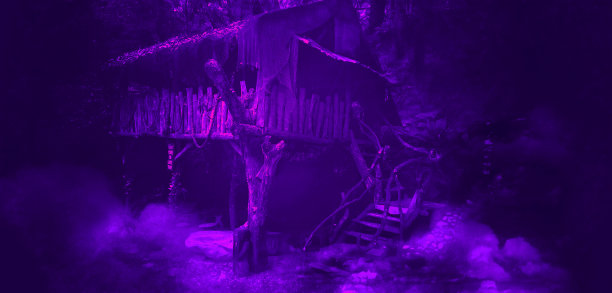 鬼屋写实插图。万圣节概念艺术图片下载