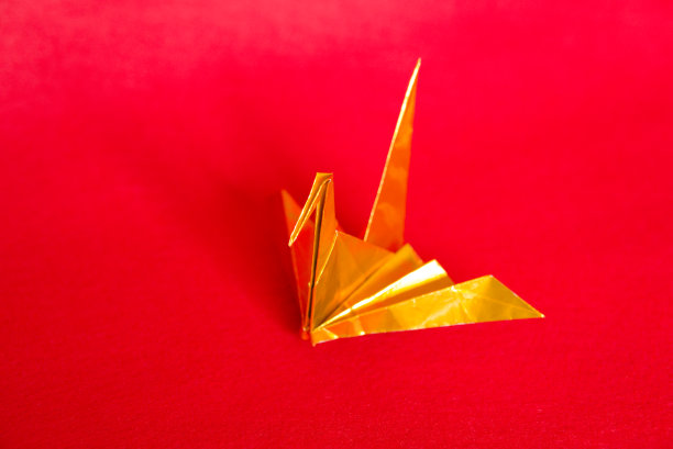 金色纸鹤庆祝图片下载